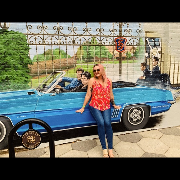 Meet your Posher, Amanda - Picture 9 of 14